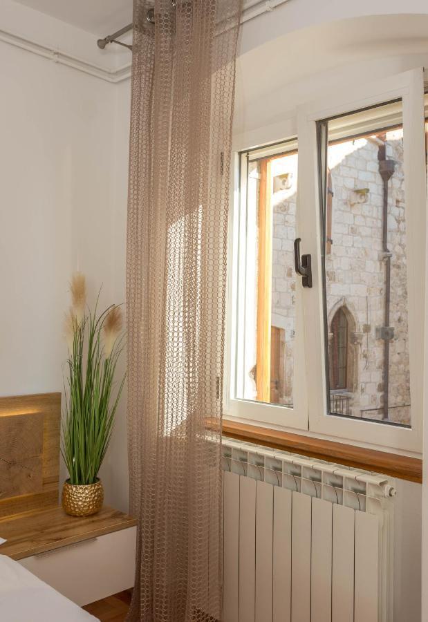 Deluxe Dreamy Room In The Center Of Hvar With Sea View 赫瓦尔 外观 照片