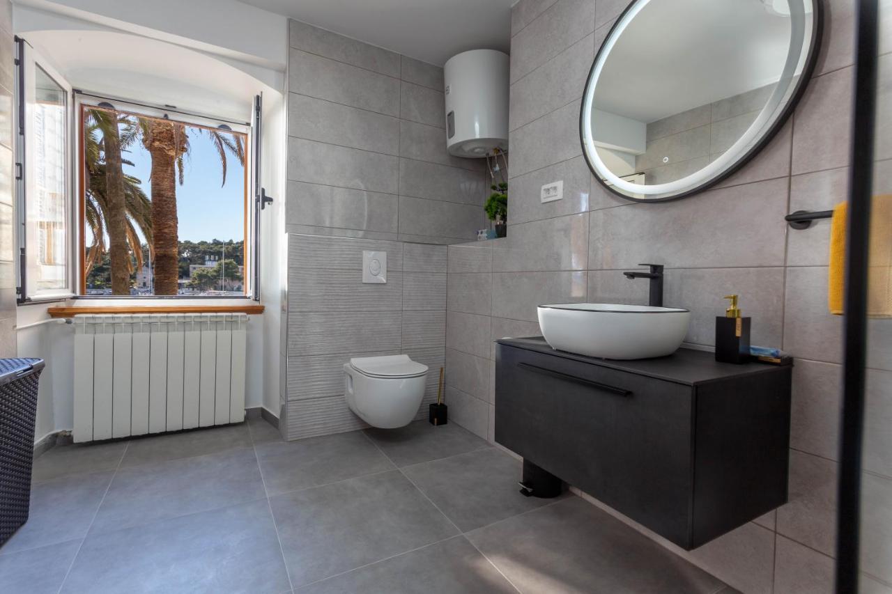 Deluxe Dreamy Room In The Center Of Hvar With Sea View 赫瓦尔 外观 照片