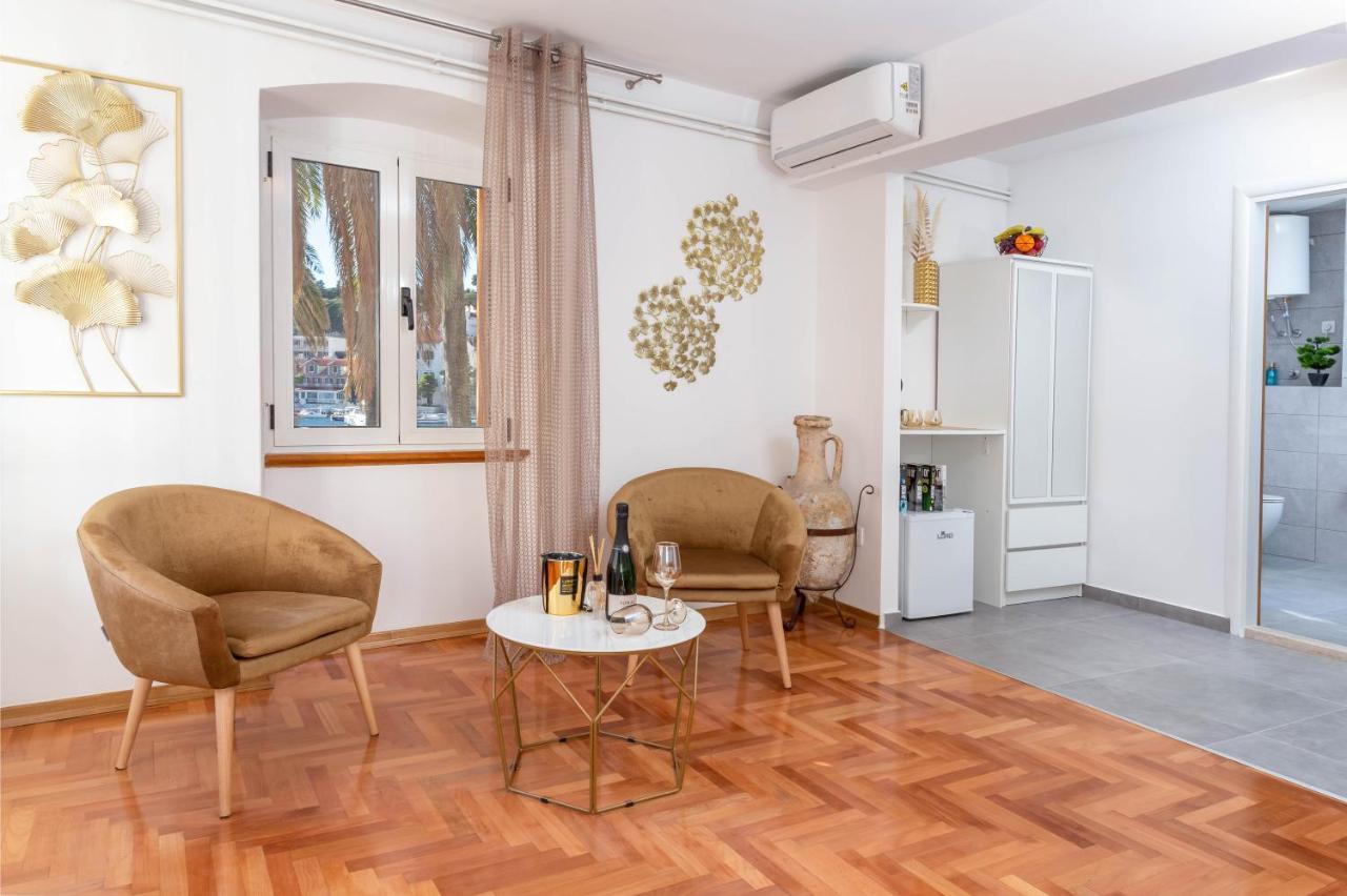 Deluxe Dreamy Room In The Center Of Hvar With Sea View 赫瓦尔 外观 照片